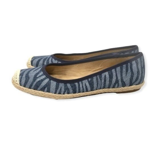MICHELLE D Comfort Flats Slip On Shoe Size 6.5 M Macee Blue Zebra Animal Print - Picture 1 of 10